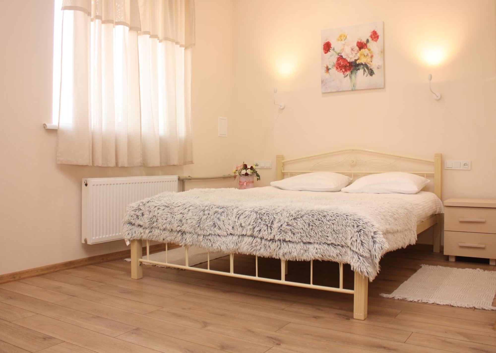 Centralny Hotel Krivoy Rog Ngoại thất bức ảnh
