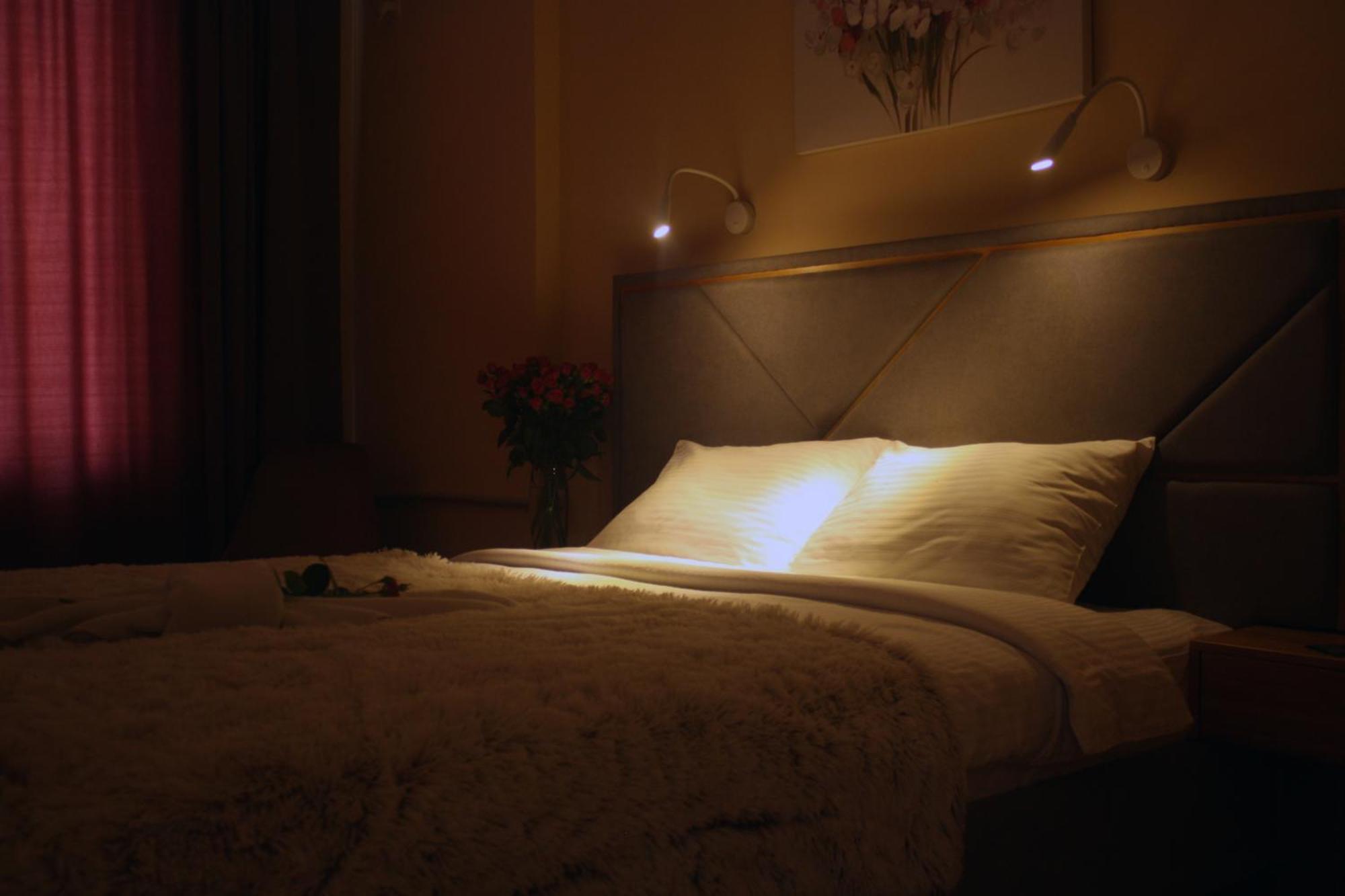 Centralny Hotel Krivoy Rog Ngoại thất bức ảnh