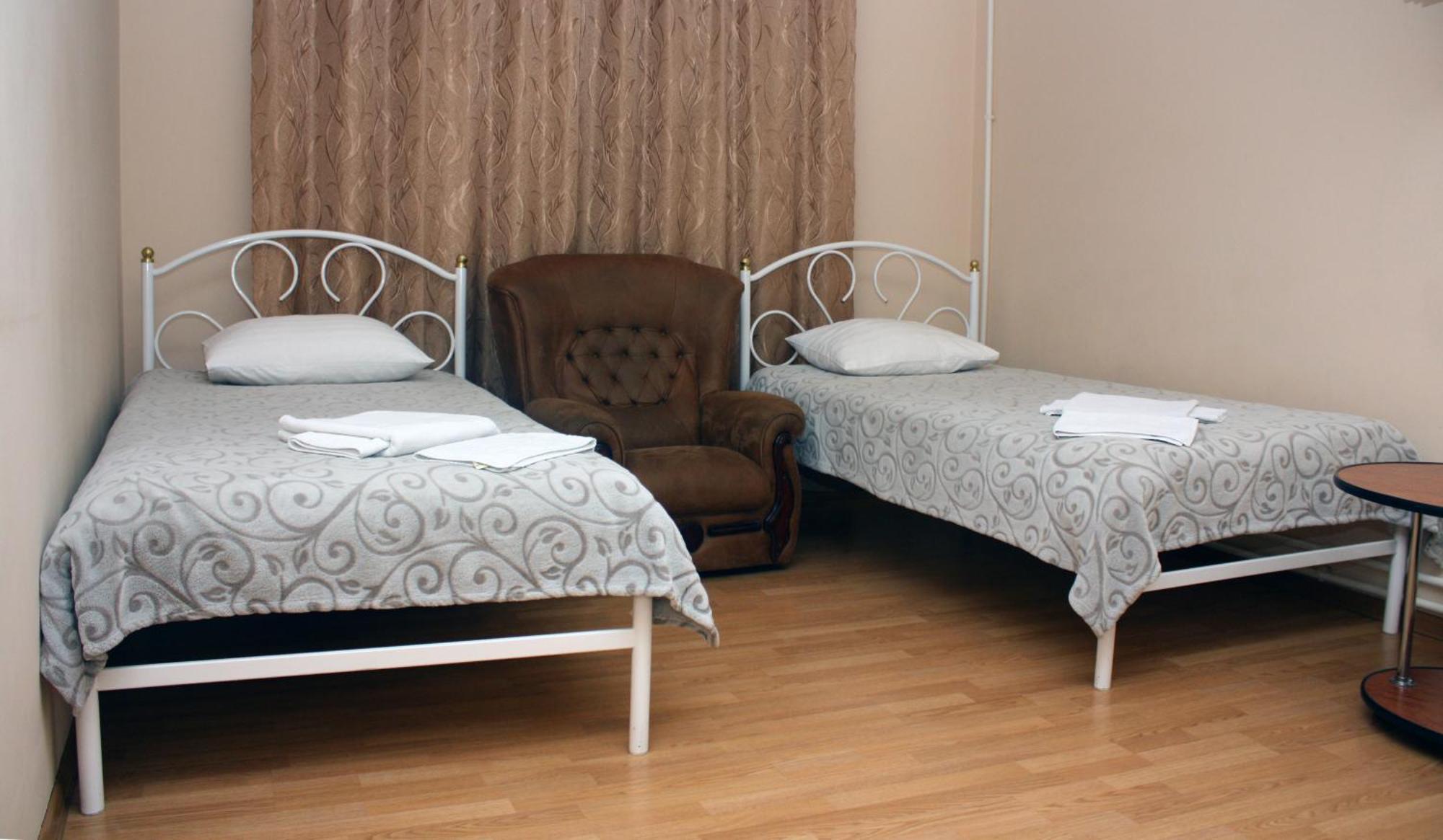 Centralny Hotel Krivoy Rog Ngoại thất bức ảnh